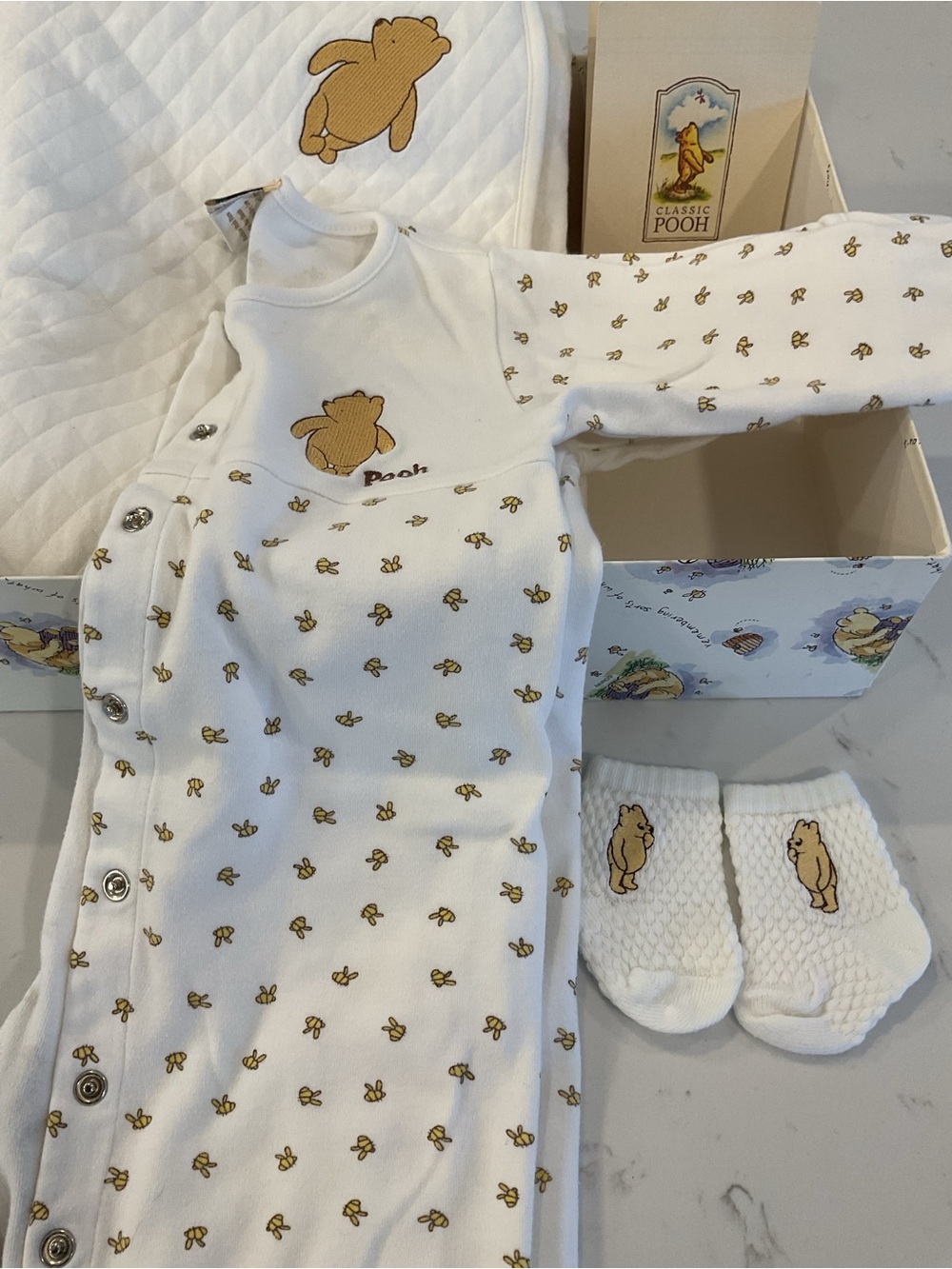 Vintage Classic Pooh White Baby Gown with Honey Bee Print Blanket Set with Book